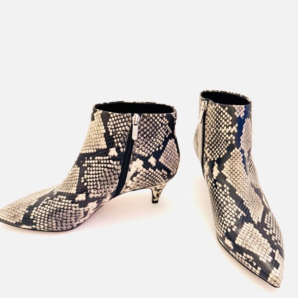Circus by Sam Edelman Kirby Snakeskin Print Pointed Toe Kitten Heel Booties 8.5 - Picture 3 of 7